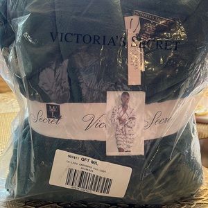 Victoria Secret Short Cozy Robe